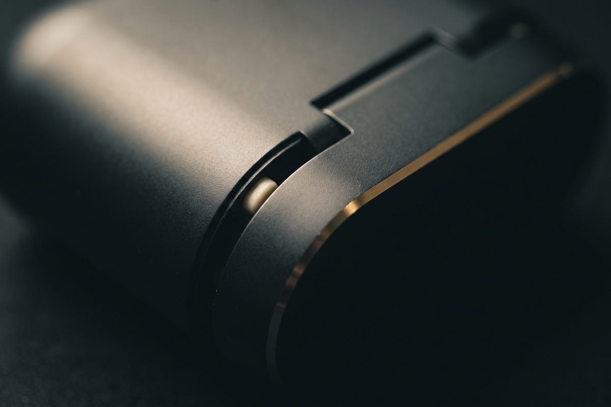 Case hinge and lid seam, macro detail render