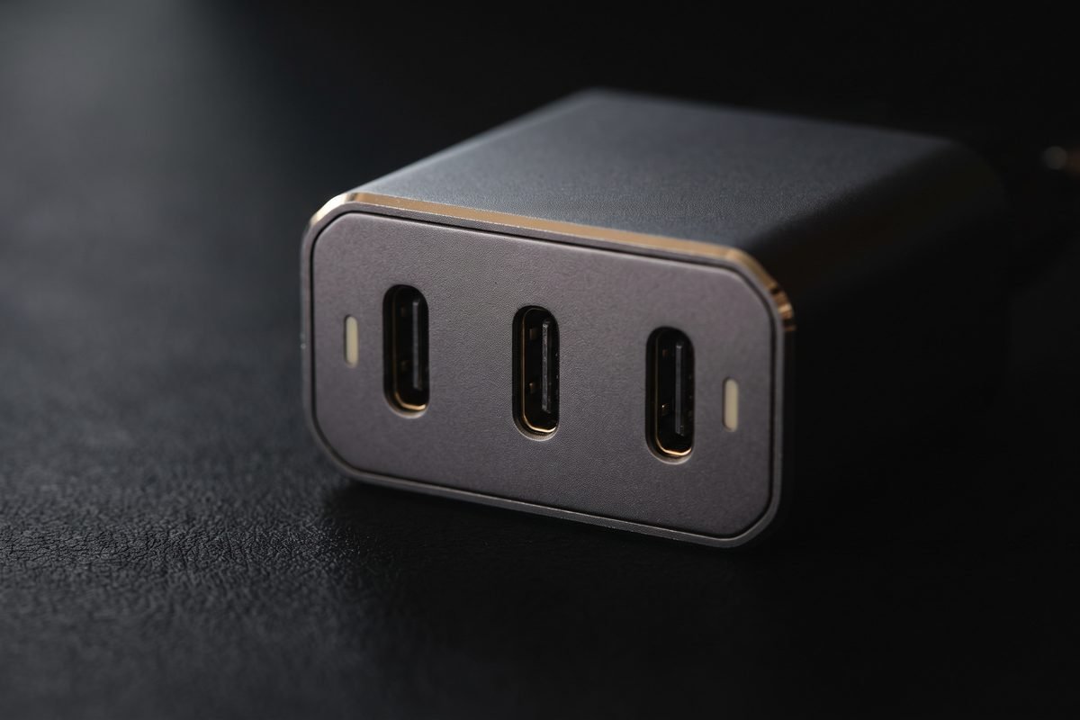 Output ports, macro detail render